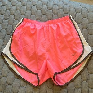 EUC NIKE SHORTS RUNNING